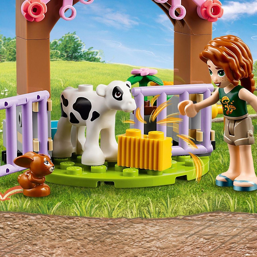 LEGO Friends Autumn's Baby Cow Shed 42607